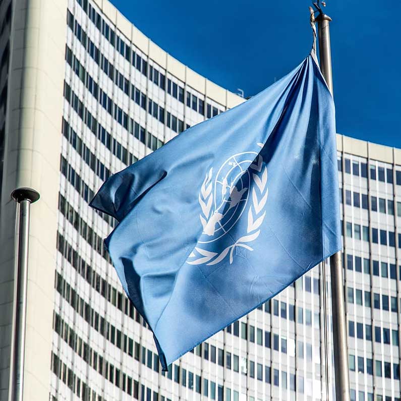 FN-flagget foran FN-bygningen.